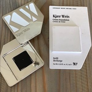 Kjaer Weis foundation compact and refill in Silken